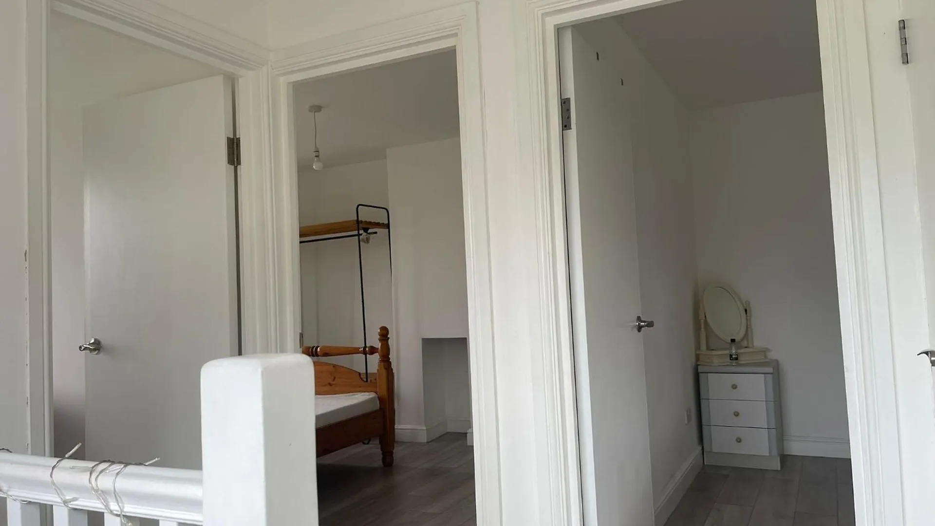 Holiday home 4 Bedroom House Hatch Lane Harmondsworth